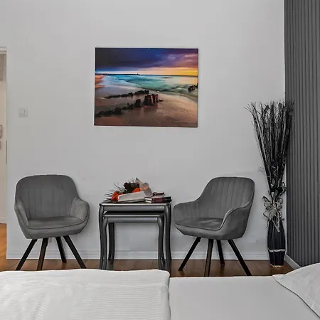 Garsoniera Regim Hotelier Lux Hanul Drumetului Apartamento *