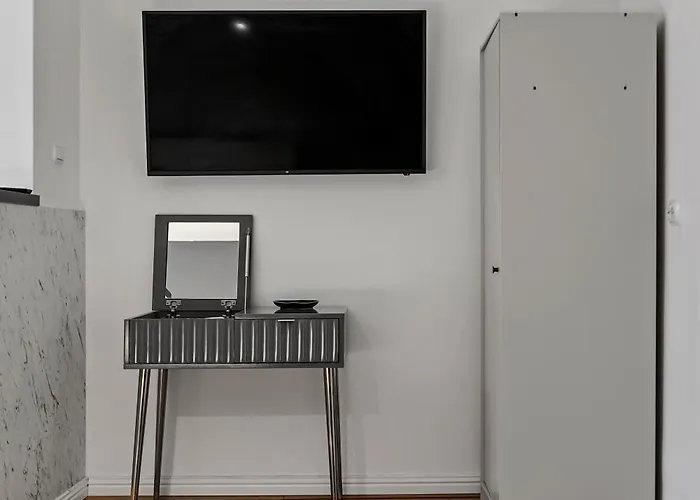 Apartament Garsoniera Regim Hotelier Lux Hanul Drumetului Bucureşti